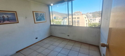 Oficina/panorámico/2 Privados-1 Baño-bodega (78714)