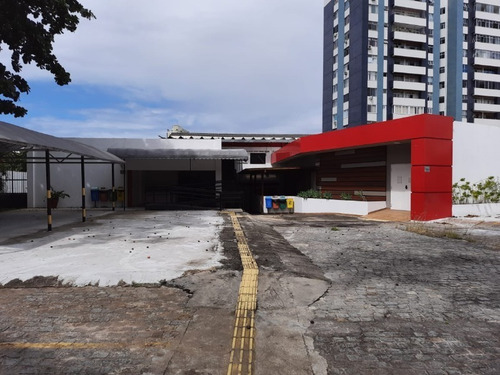 Imagem 3 de 30 de Excelente Imóvel Comercial Com Terreno 2.116,85 M2 Área Construida 1.396,35 M2 No Rio Vermelho - Sfl643 - 69548521