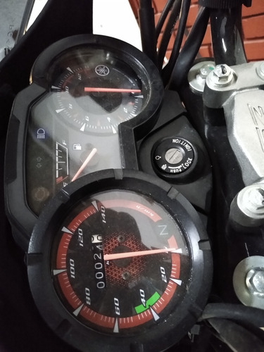 Imagen 4 de 5 de Moto Yamaha Sz 15 Rr