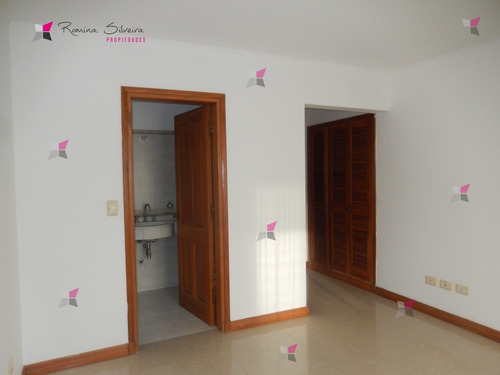 Casa En Venta En La Zona De Lugano- Ref: 9724