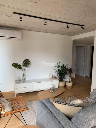 Apartamento Centro Alquiler Y Venta 2 Dormitorios Andes Y Soriano Ed. Alma Brava