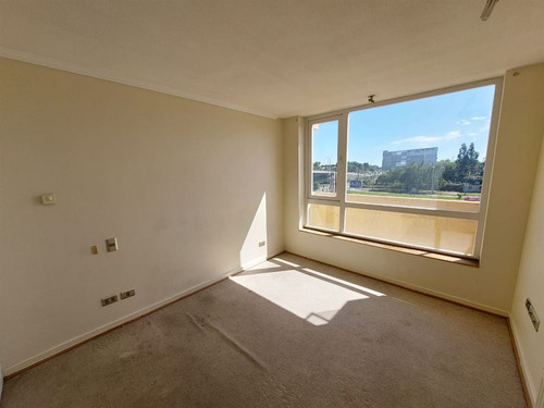 Depto En Arriendo De 2 Dorm 2 Baños. Lomas San Andres