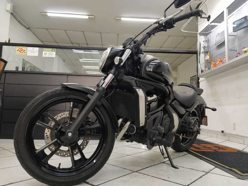 Kawasaki Vulcan S Preta 2016 - Target Race