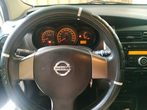 Nissan Livina 2012 1.6 S Flex 5p