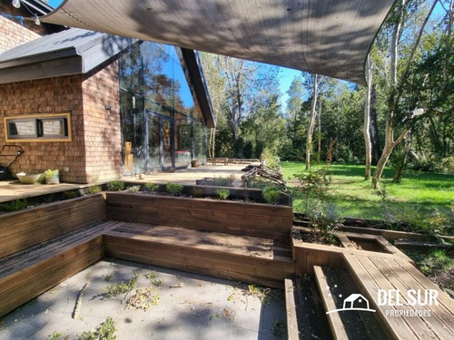 Casa Moderna Rodeada De Bosque En Loteo Urbanizado Sta Clara