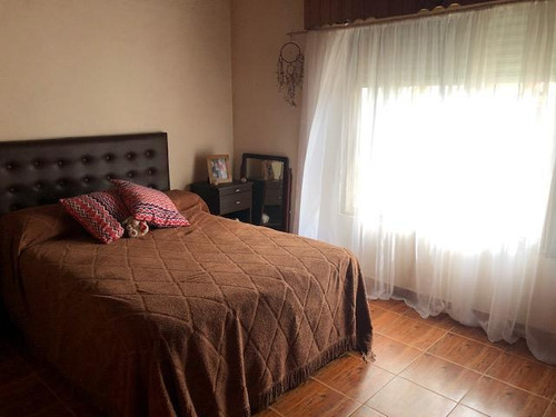 Imagen 7 de 15 de Casa Venta - Padua Sur - 4 Ambientes Con Quincho / Depto - Permuta - Toma Menor Valor