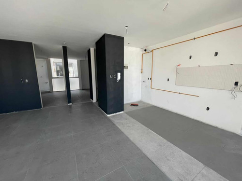 Amplio Departamento Nuevo En Venta Con Balcones!!