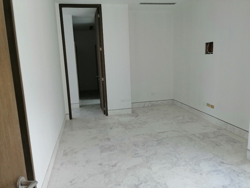 Apartamento En Venta Urb. La Castellana 19672