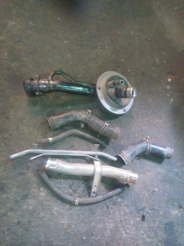 Caños Del Tanque De Combustible Mitsubishi L300 2.0 Van