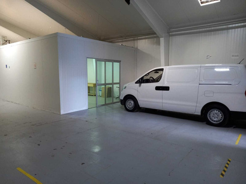 Vendo Propiedad Industrial (84483)
