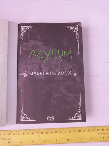 Asylum Madeleine Roux (Usado)