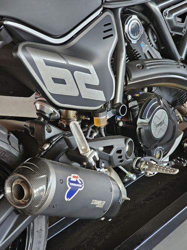 Ducati Scrambler 800 Fullthrottle Dark - Edicion Especial