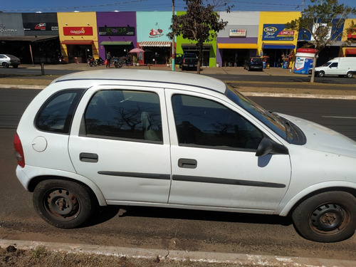Imagem 2 de 4 de Chevrolet Corsa 1.6 8v Gasolina