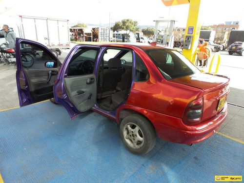 Imagen 12 de 25 de Chevrolet Corsa Wind