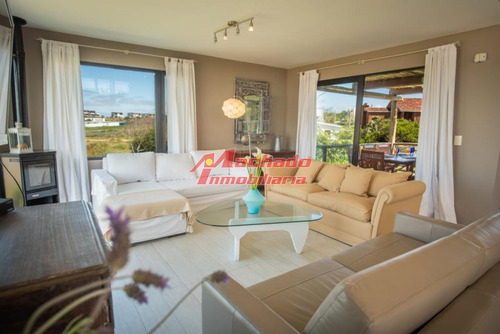 Imagen 5 de 28 de Casa En Alquiler Anual Con Vista Al Mar