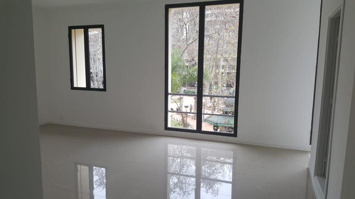 Imagen 9 de 14 de Oficina A La Venta Con Renta En Peatonal Sarandí Y Juan Carlos Gómez!!