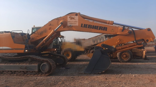 Escavadeira Liebherr R-944 C - Ano 2013 - Com 5.200 Horas