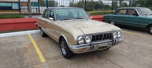 Ford Falcon Deluxe