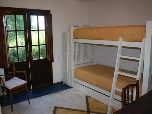 Casa En Alquiler, La Barra, 4 Dorm- Ref: 180