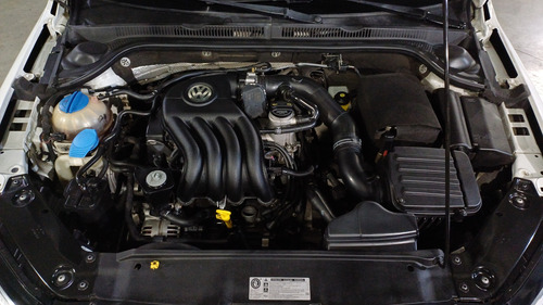 Volkswagen Jetta 2.0 Style Mt