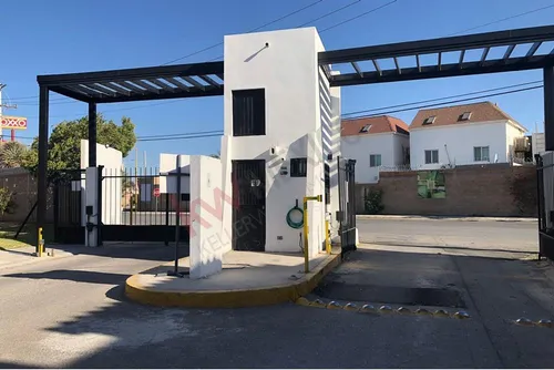 Casa En Venta En Cerrada Azor, Palma Real, Sector Viñedos