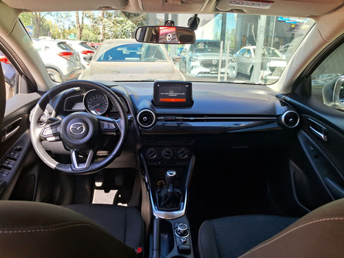 Mazda Mazda 2 1.5 Touring 5p Mt
