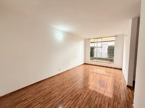 Apartamento En Venta En Alcaparros. Cod V2106
