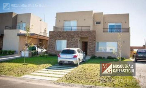 Casa En Venta En San Eduardo.