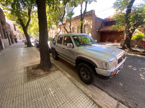 Toyota Hilux 3.0 D/cab 4x4 Srv Lim P/4