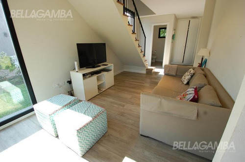 Imagen 8 de 27 de Hermosa Casa En Barrio La Comarca