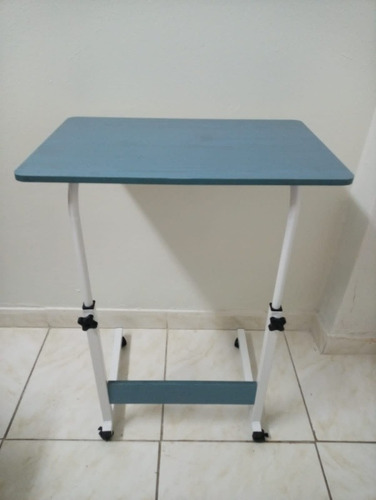 Mesa Pegable Con Regulador De Altura Y Ruedas 