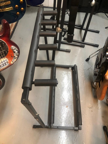 Base Stand Para 5 Guitarras, Soundking Dg036.5 Negro