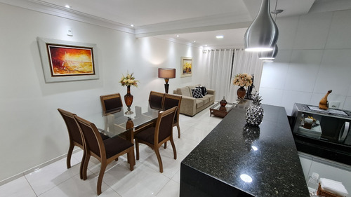 Apartamento De 70m² Com Dois Quartos, Com Uma Suíte, Todo Em Porcelanato No Bairro Bom Jardim.