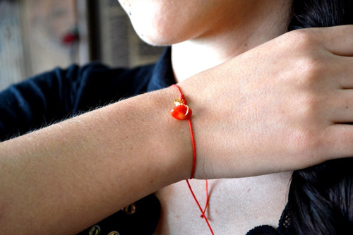 Pulsera Hilo Rojo Y Piedra Coral