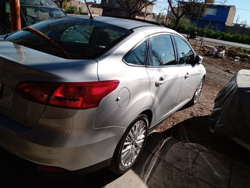 Imagen 3 de 12 de Ford Focus Se Plus