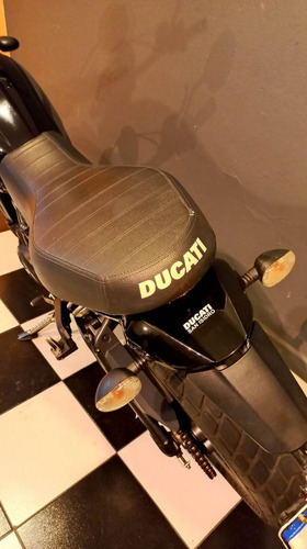 Imagen 3 de 16 de Ducati Scrambler Sixty2 400