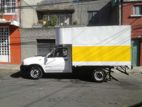 Imagen 2 de 15 de Nissan Np300 2011 2.5 Tdi Chasis Ac 4x2 Disel Caja Seca