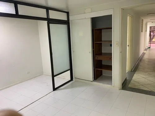 Casa Con Excelente Ubicacion Y Valorizacion. Es Una Muy Buena Oportunidad De Inversion.