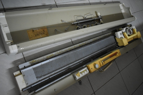 Maquina De Tejer Singer No Envío (Usado)
