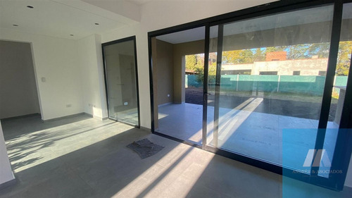 Imagen 13 de 15 de Venta Casa Barrio Las Catecas En Bella Vista