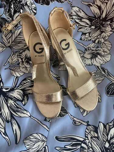 Sandalias Guess