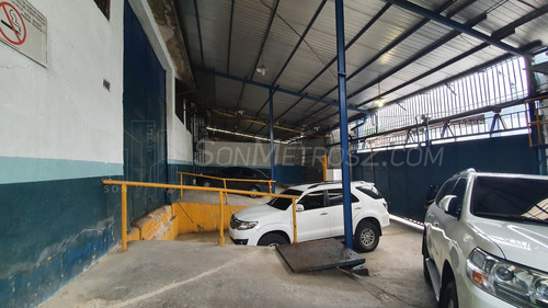 Imagen 2 de 13 de Galpón En Alquiler La Yaguara B-9qnx 3008