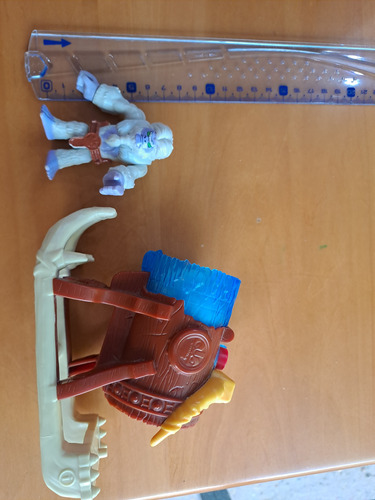Muñeco Yeti De Imaginext Con Lanzanieve (Usado)