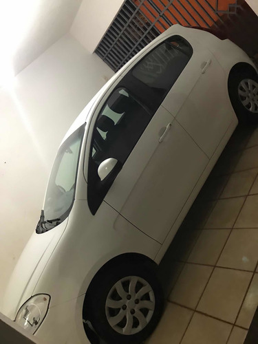 Imagem 3 de 8 de Fiat Palio 2015 1.0 Attractive Flex 5p