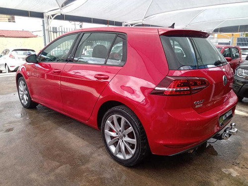 Imagem 8 de 13 de Volkswagen Golf 1.4 Tsi Comfortline 16v Turbo 2014