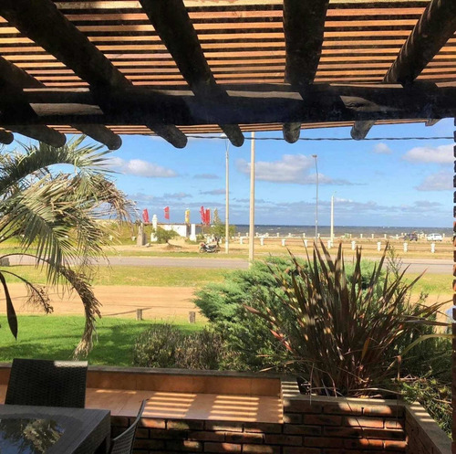 Imagen 2 de 13 de Exelente Casa Frrente Al Mar De 3 Dormitorios 2 Banos Totalmente Equipada Alquilo Ya