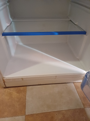 Heladera Lacar Bajo Mesada Blanco (Usado)