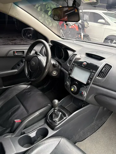 Kia Cerato Forte 2014