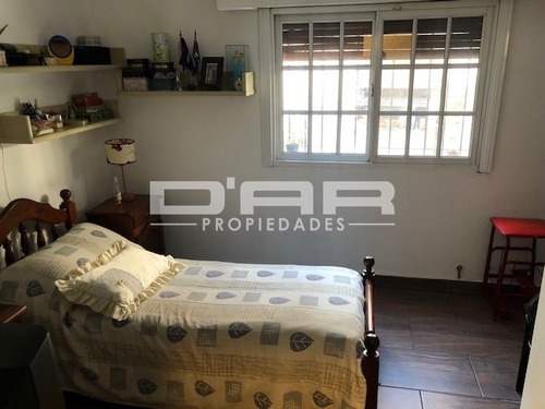 Casa 5 Ambientes - Manuel Artigas 6800