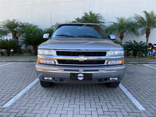 Imagem 2 de 10 de Chevrolet Suburban 4x4 5.3 V8 7 Lugares